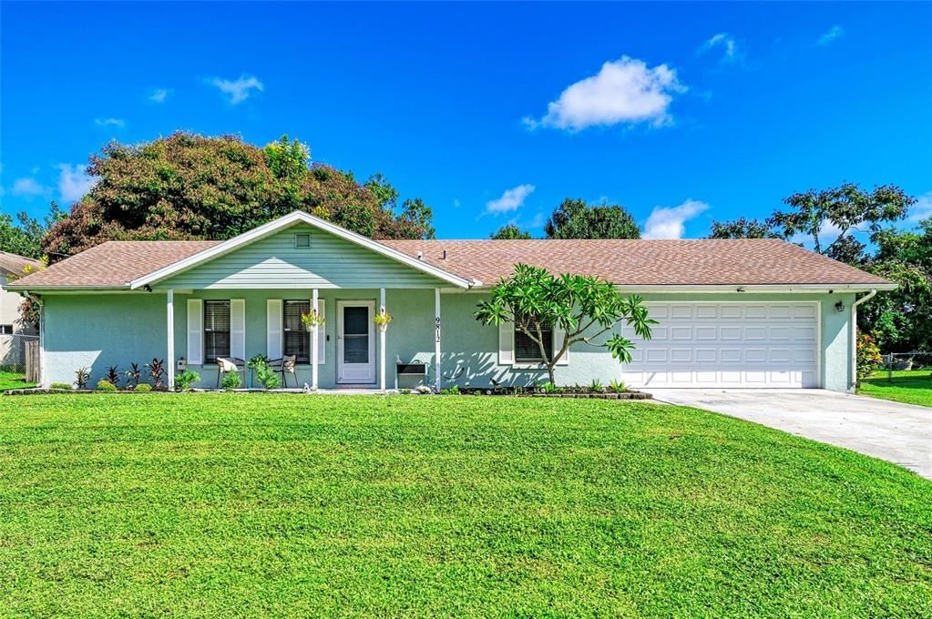 For Sale: $379,000 (3 beds, 2 baths, 1324 Square Feet)
