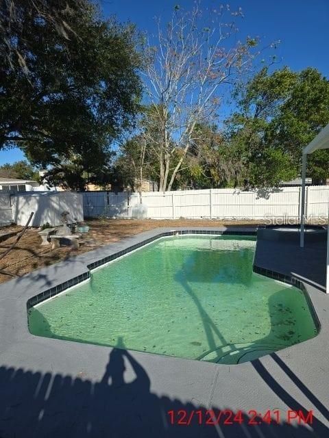 For Sale: $229,000 (2 beds, 2 baths, 864 Square Feet)