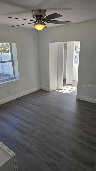 For Sale: $229,000 (2 beds, 2 baths, 864 Square Feet)