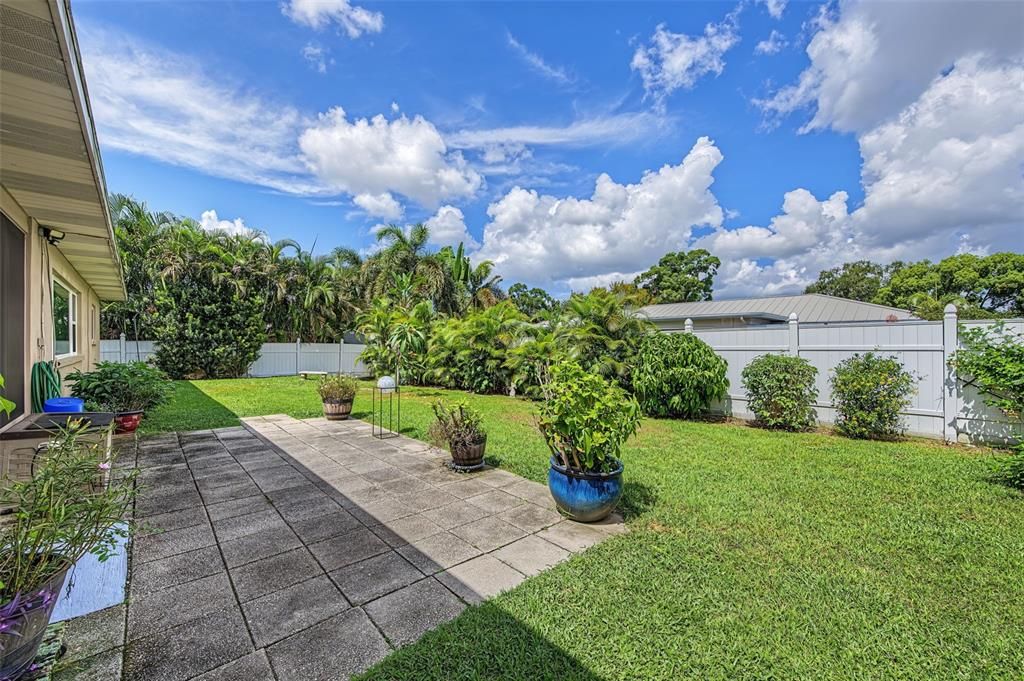 Activo con contrato: $409,900 (2 camas, 2 baños, 1570 Pies cuadrados)