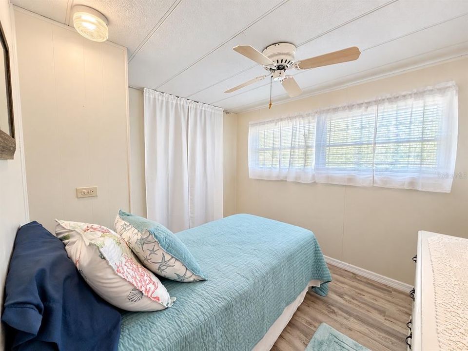 For Sale: $79,900 (3 beds, 1 baths, 732 Square Feet)
