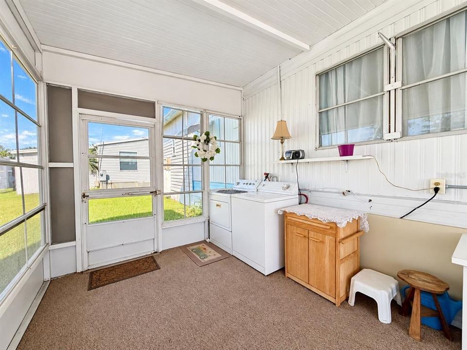 For Sale: $79,900 (3 beds, 1 baths, 732 Square Feet)
