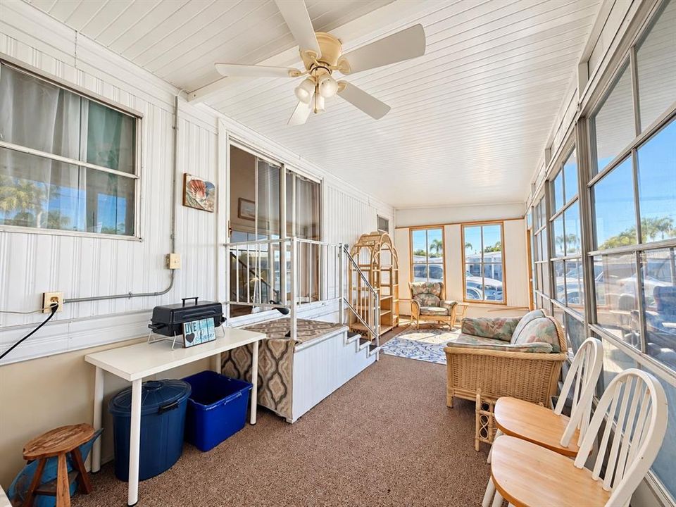 For Sale: $79,900 (3 beds, 1 baths, 732 Square Feet)