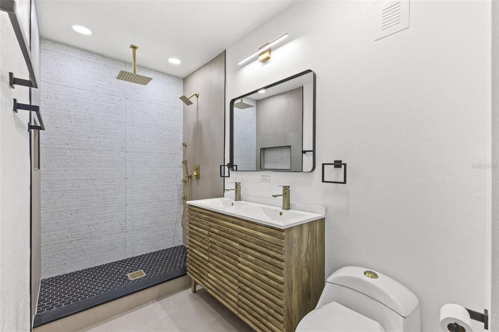 For Sale: $499,000 (4 beds, 3 baths, 1783 Square Feet)