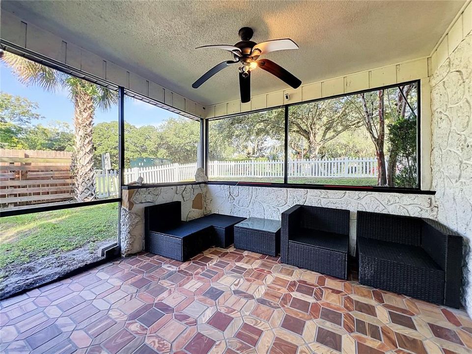 En Venta: $479,900 (3 camas, 2 baños, 1614 Pies cuadrados)