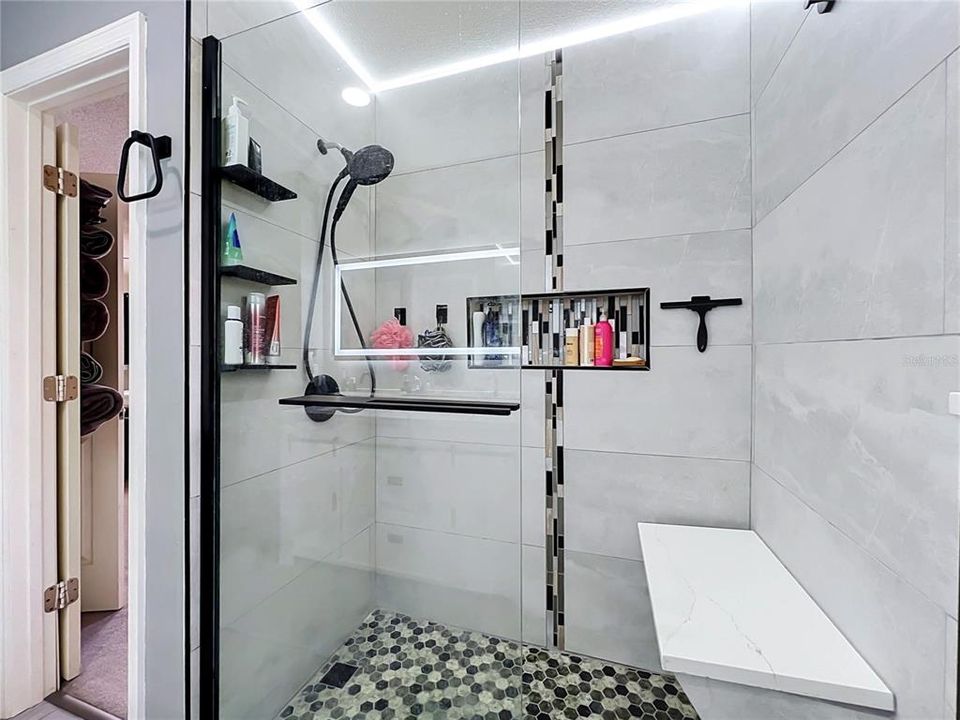 En Venta: $479,900 (3 camas, 2 baños, 1614 Pies cuadrados)