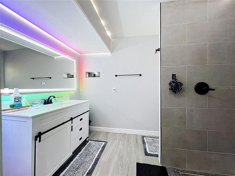 En Venta: $479,900 (3 camas, 2 baños, 1614 Pies cuadrados)