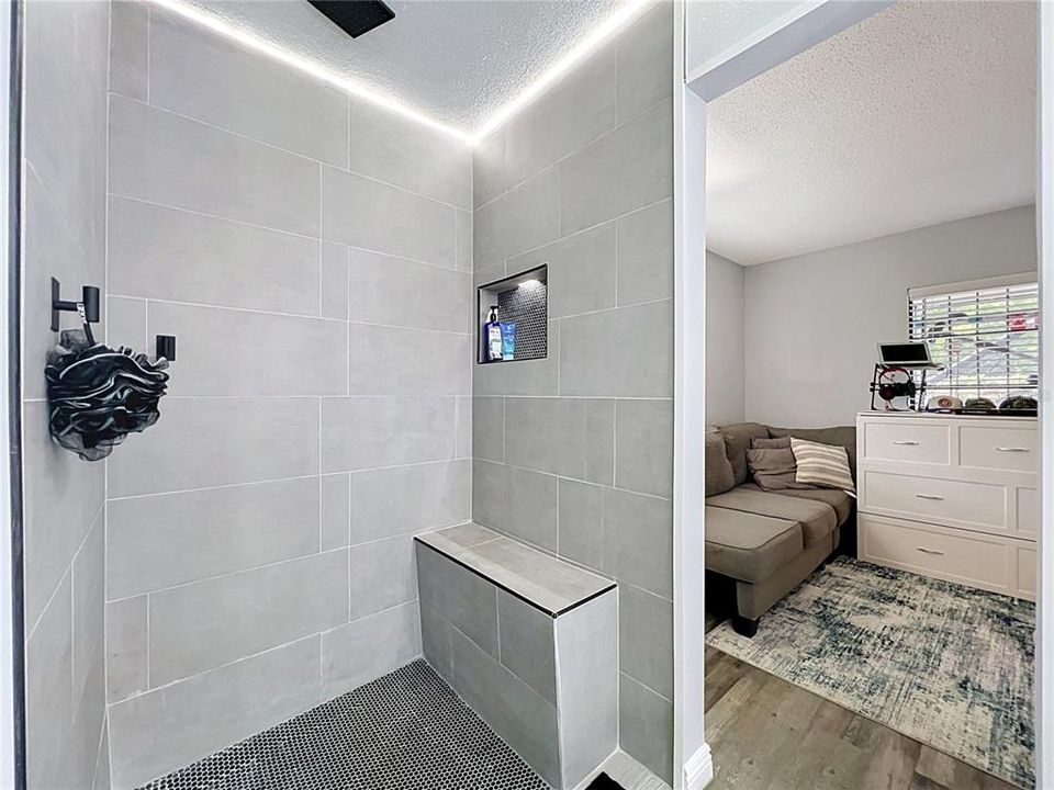 En Venta: $479,900 (3 camas, 2 baños, 1614 Pies cuadrados)