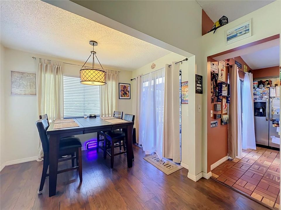 En Venta: $479,900 (3 camas, 2 baños, 1614 Pies cuadrados)