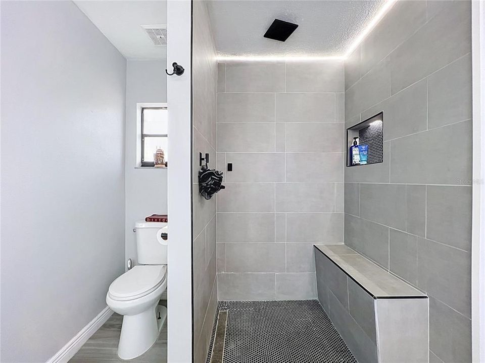 En Venta: $479,900 (3 camas, 2 baños, 1614 Pies cuadrados)