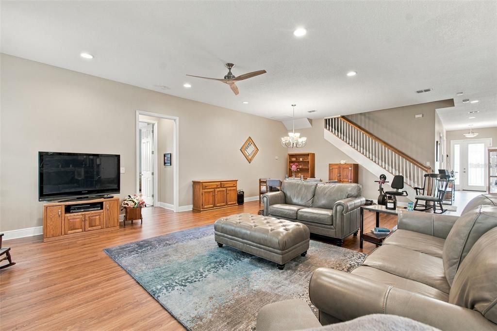 For Sale: $1,167,500 (4 beds, 3 baths, 3709 Square Feet)