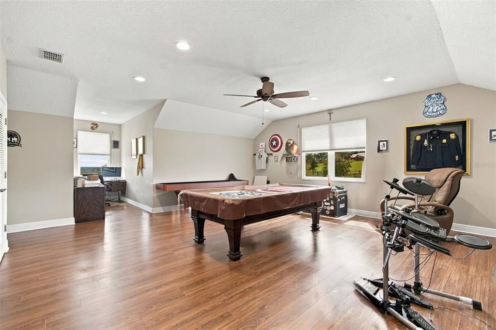 For Sale: $1,167,500 (4 beds, 3 baths, 3709 Square Feet)