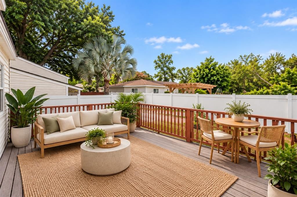 For Sale: $475,000 (4 beds, 2 baths, 1962 Square Feet)