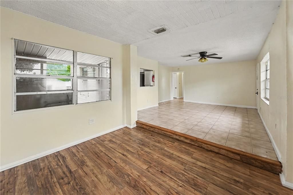 For Sale: $475,000 (4 beds, 2 baths, 1962 Square Feet)