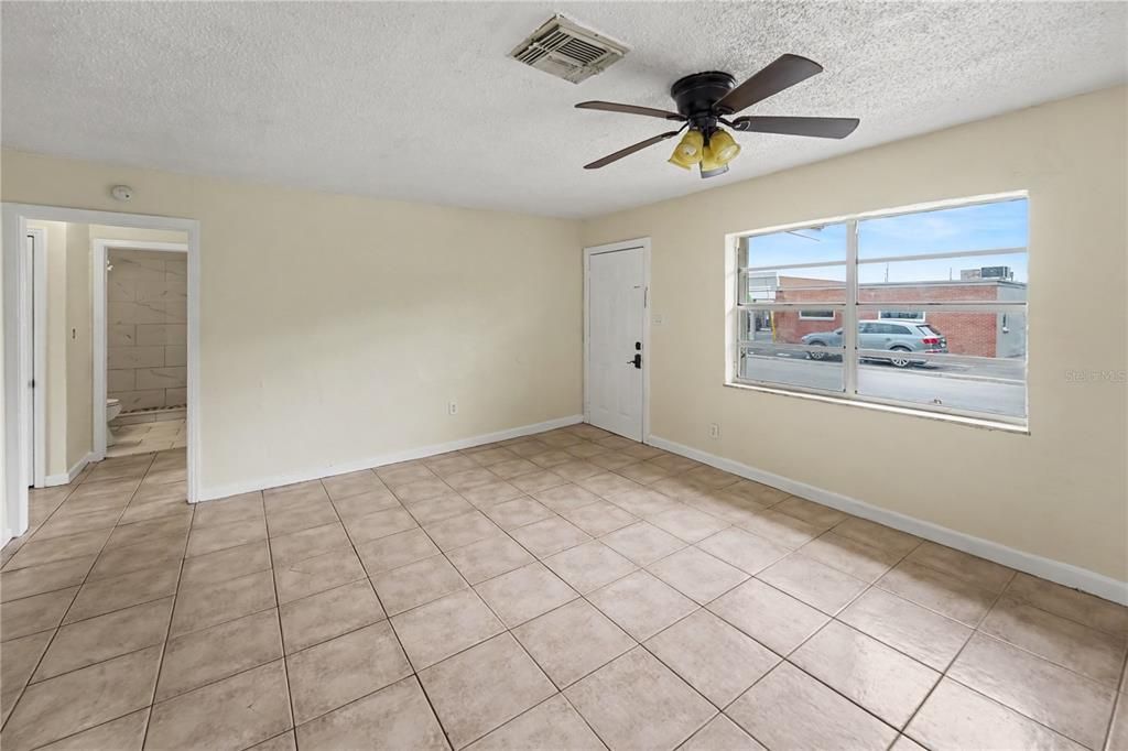 For Sale: $475,000 (4 beds, 2 baths, 1962 Square Feet)