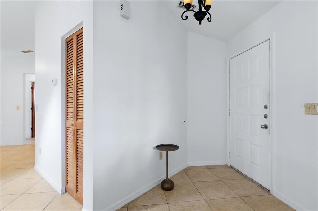 En Venta: $299,000 (3 camas, 2 baños, 1308 Pies cuadrados)