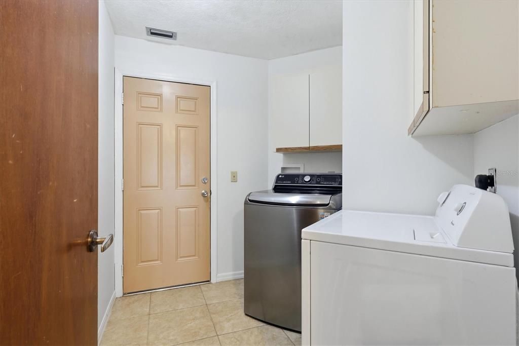 En Venta: $299,000 (3 camas, 2 baños, 1308 Pies cuadrados)