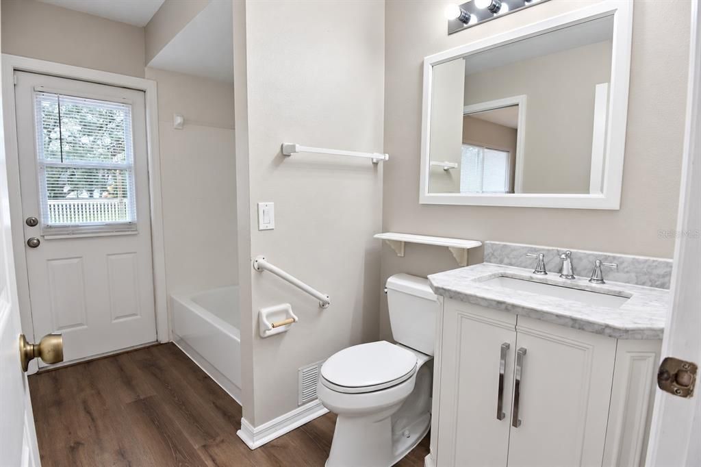 For Sale: $279,900 (3 beds, 2 baths, 1597 Square Feet)