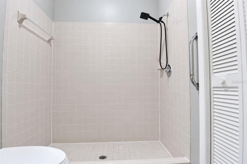 For Sale: $279,900 (3 beds, 2 baths, 1597 Square Feet)