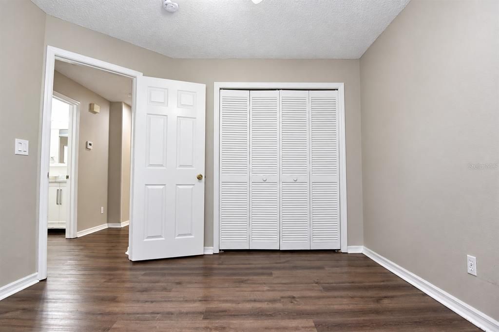 For Sale: $279,900 (3 beds, 2 baths, 1597 Square Feet)
