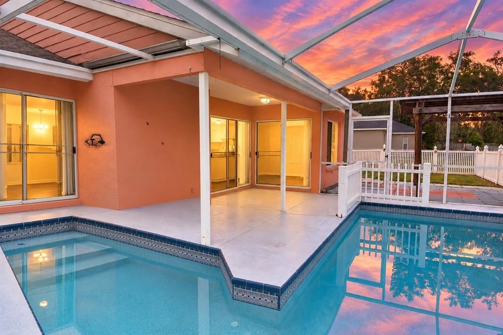 For Sale: $279,900 (3 beds, 2 baths, 1597 Square Feet)