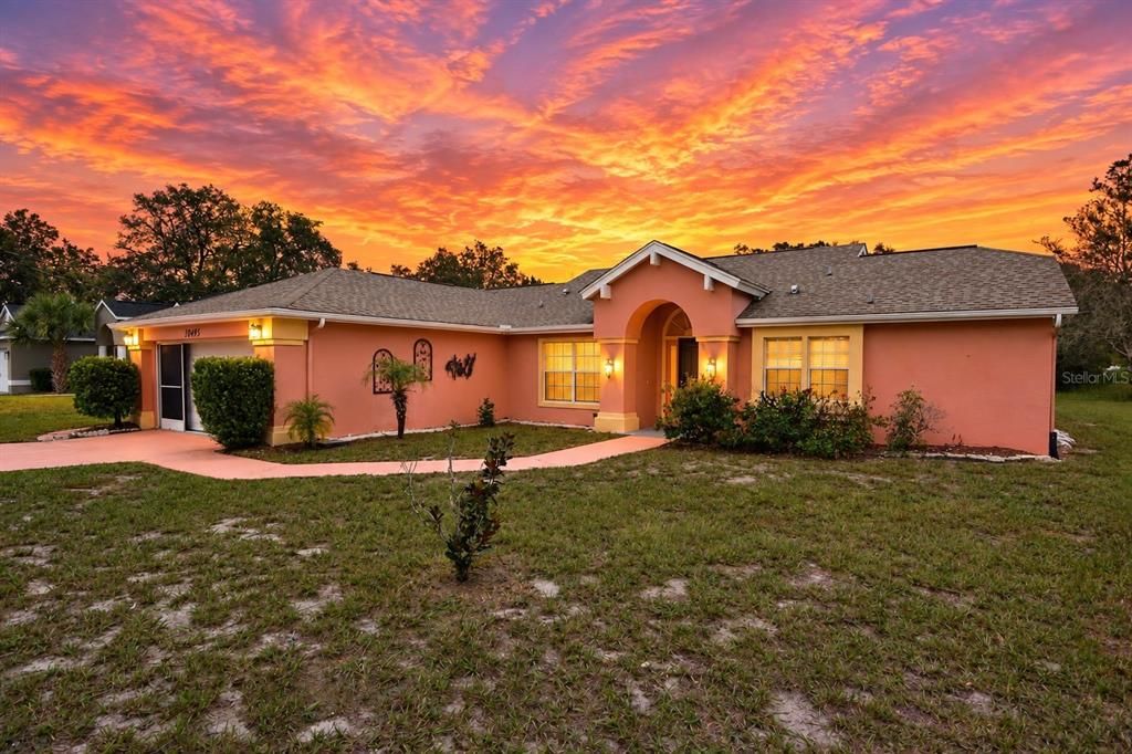 For Sale: $279,900 (3 beds, 2 baths, 1597 Square Feet)