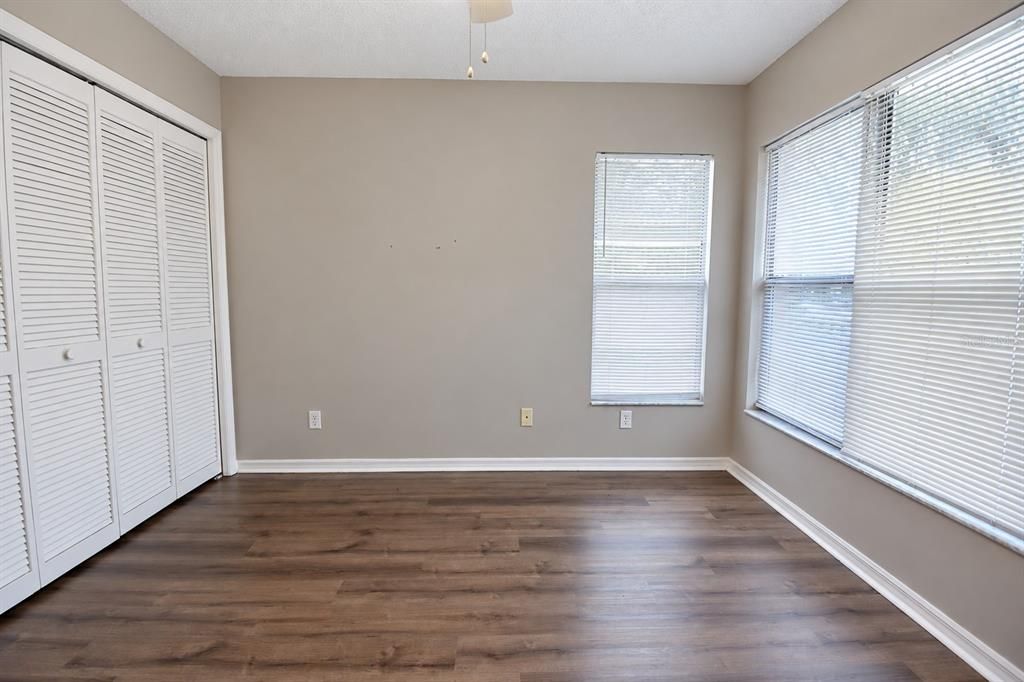 For Sale: $279,900 (3 beds, 2 baths, 1597 Square Feet)