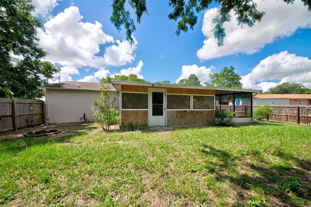 For Sale: $324,900 (3 beds, 2 baths, 1209 Square Feet)