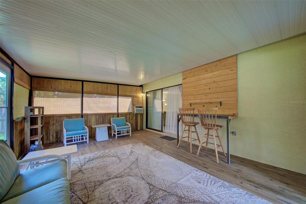 For Sale: $324,900 (3 beds, 2 baths, 1209 Square Feet)