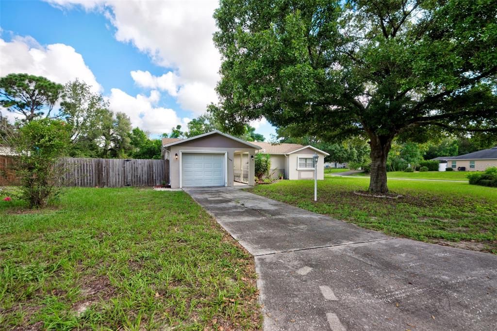 For Sale: $324,900 (3 beds, 2 baths, 1209 Square Feet)