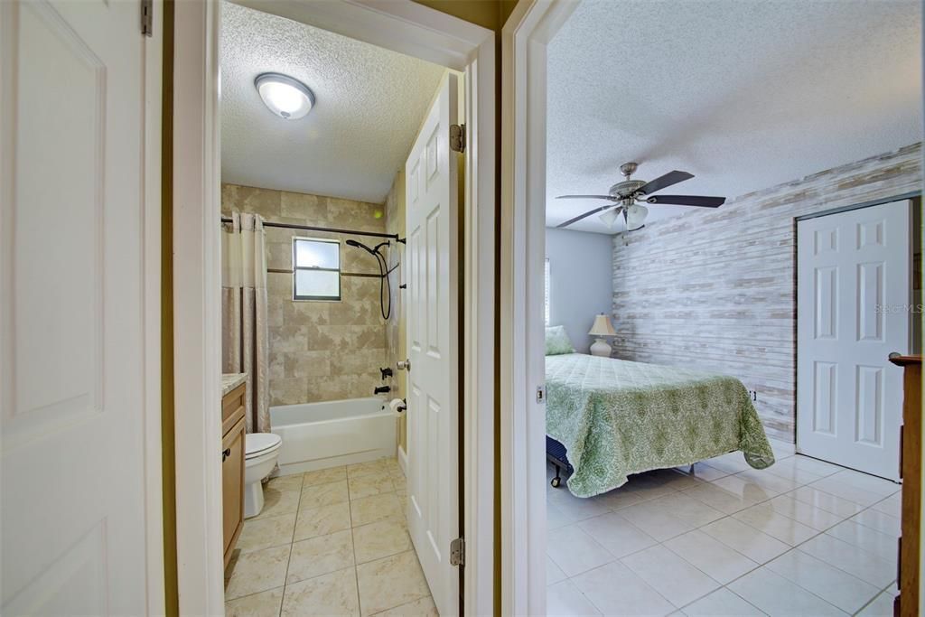 For Sale: $324,900 (3 beds, 2 baths, 1209 Square Feet)