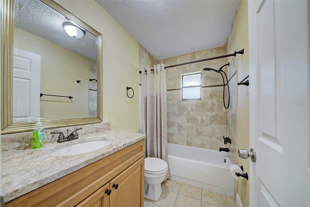 For Sale: $324,900 (3 beds, 2 baths, 1209 Square Feet)