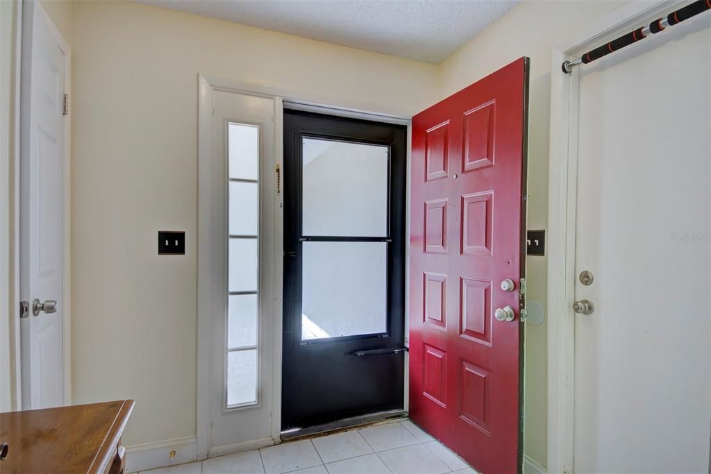 For Sale: $324,900 (3 beds, 2 baths, 1209 Square Feet)