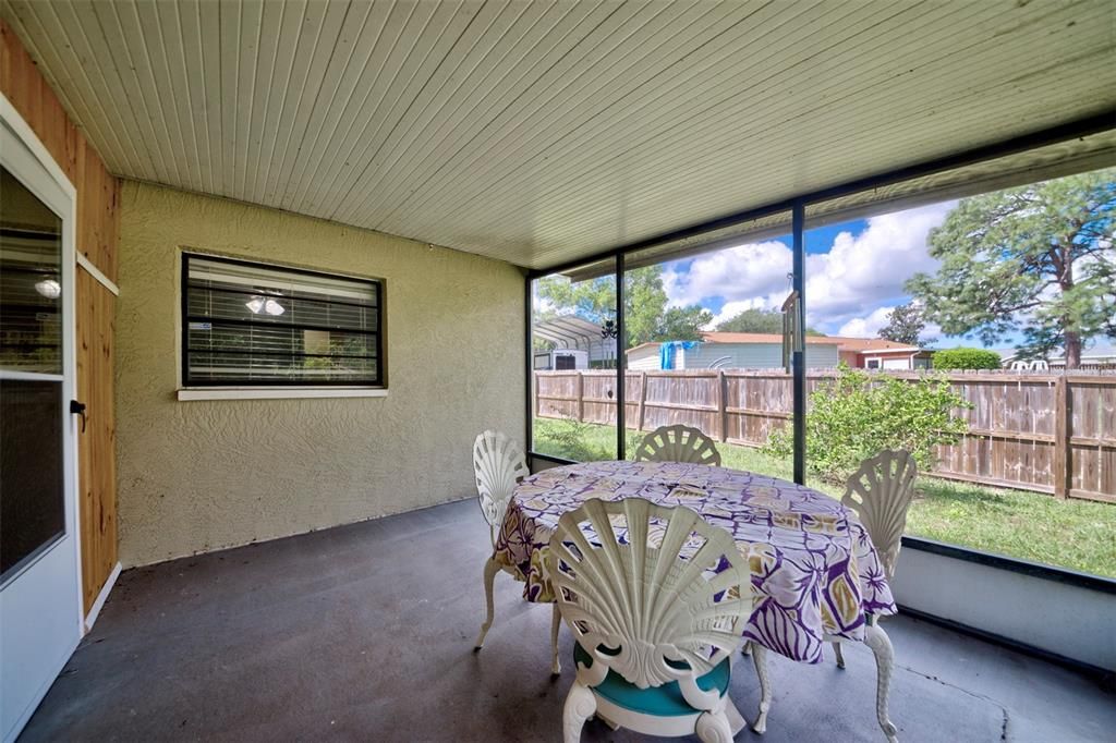 For Sale: $324,900 (3 beds, 2 baths, 1209 Square Feet)