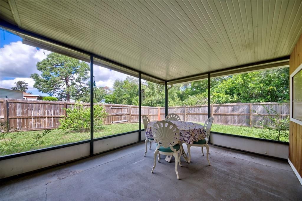 For Sale: $324,900 (3 beds, 2 baths, 1209 Square Feet)