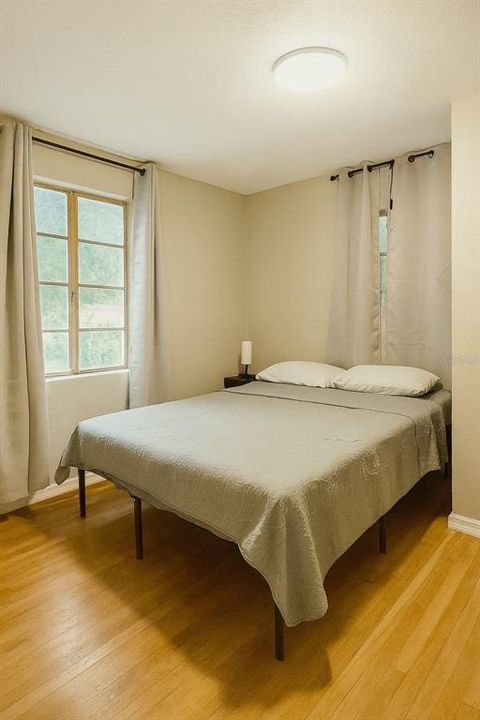 На продажу: $124,990 (3 спален, 1 ванн, 864 Квадратных фут)