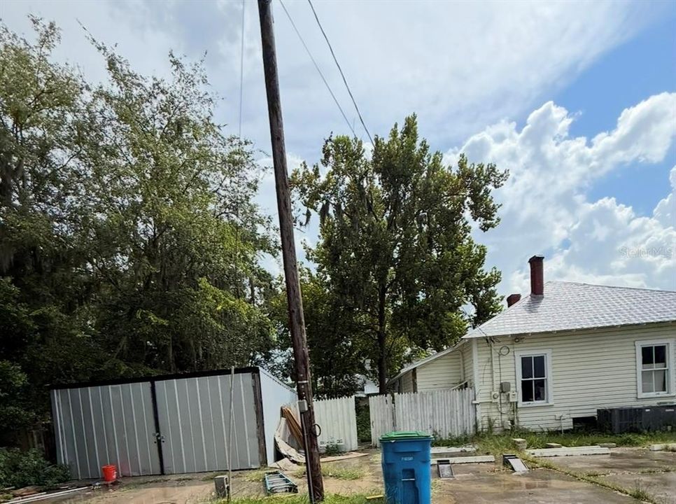 For Sale: $150,000 (2 beds, 1 baths, 1158 Square Feet)