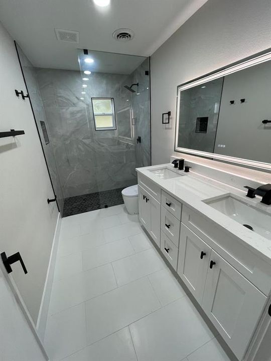 En Venta: $724,900 (4 camas, 3 baños, 1692 Pies cuadrados)