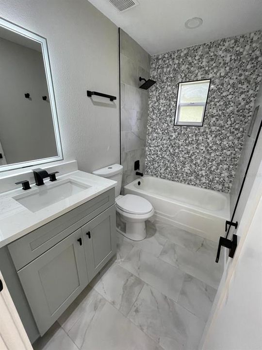 En Venta: $724,900 (4 camas, 3 baños, 1692 Pies cuadrados)