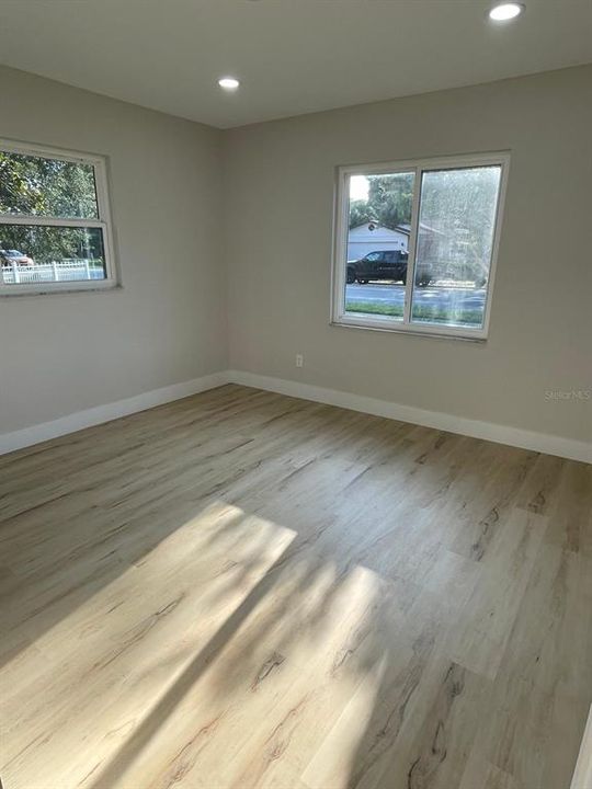 En Venta: $724,900 (4 camas, 3 baños, 1692 Pies cuadrados)