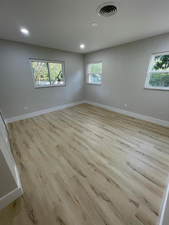 En Venta: $724,900 (4 camas, 3 baños, 1692 Pies cuadrados)