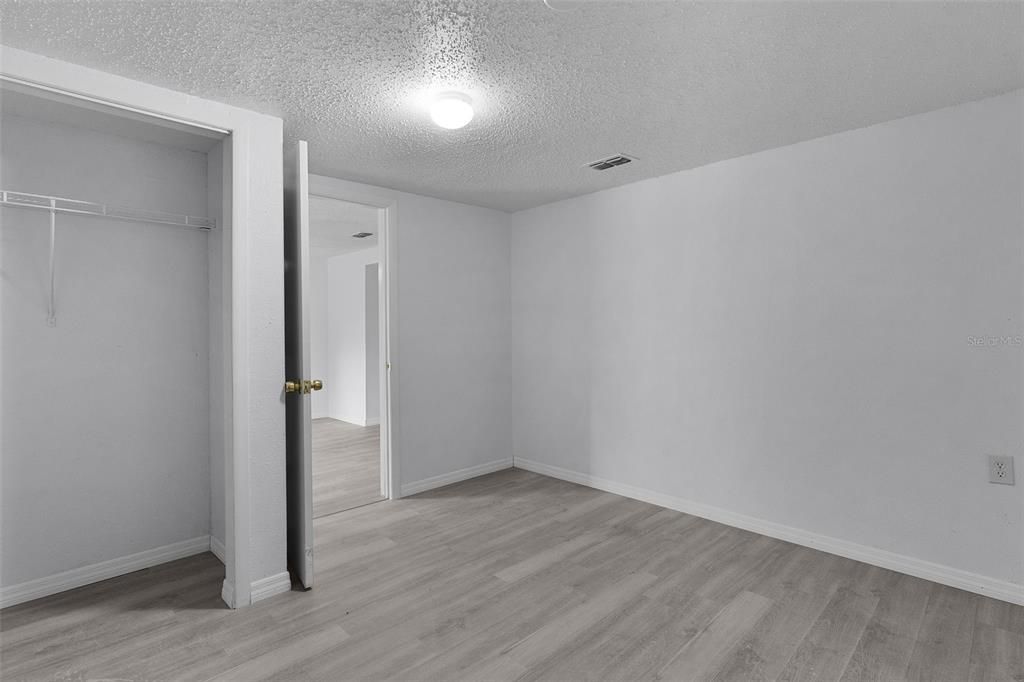 For Sale: $279,990 (3 beds, 1 baths, 1200 Square Feet)