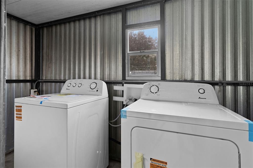 For Sale: $279,990 (3 beds, 1 baths, 1200 Square Feet)