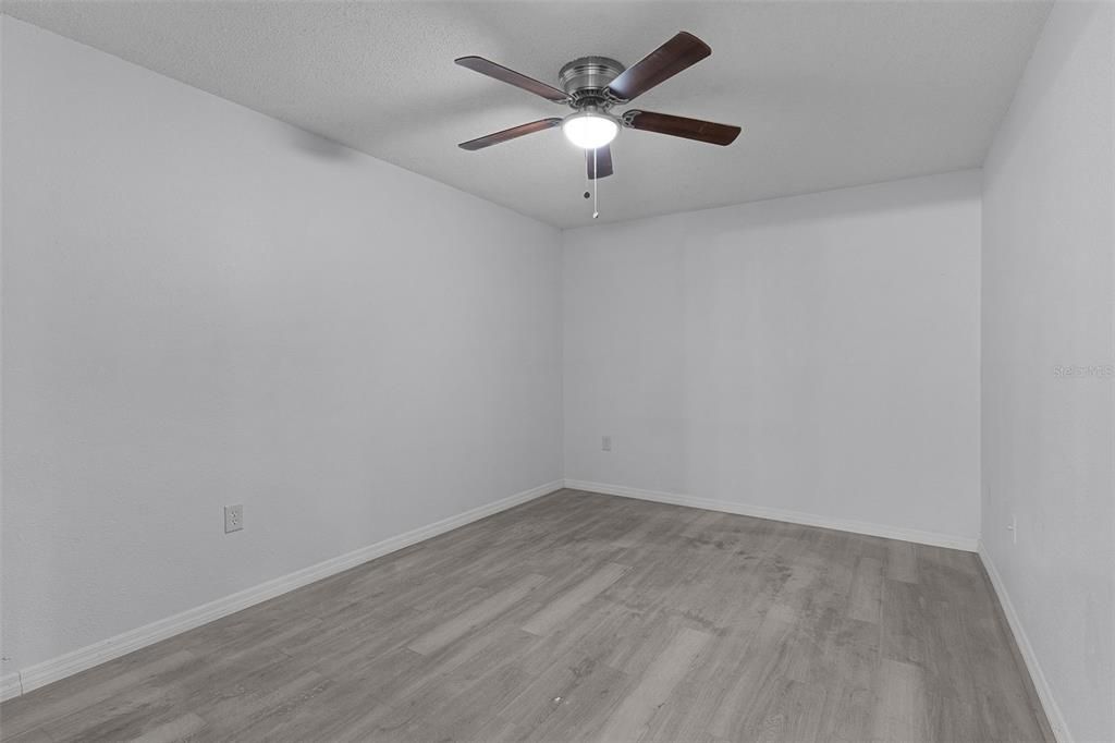 For Sale: $279,990 (3 beds, 1 baths, 1200 Square Feet)