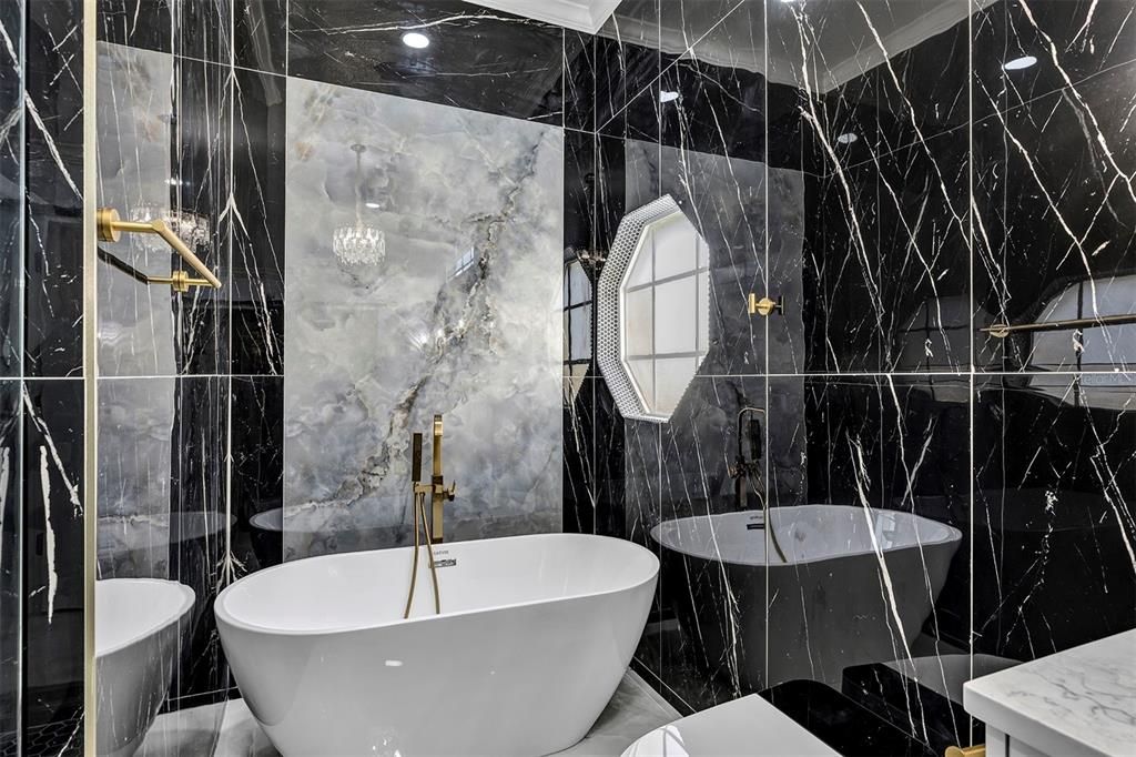 На продажу: $649,000 (4 спален, 2 ванн, 1915 Квадратных фут)
