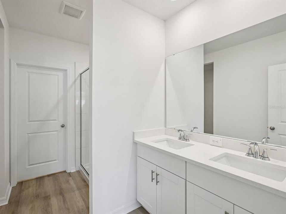 En Venta: $382,710 (4 camas, 2 baños, 1687 Pies cuadrados)