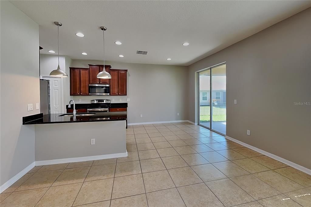 For Rent: $1,969 (3 beds, 2 baths, 1271 Square Feet)