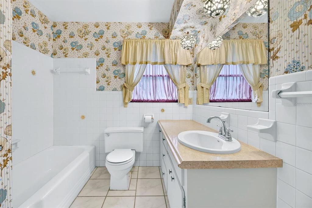 For Sale: $419,000 (4 beds, 2 baths, 2589 Square Feet)