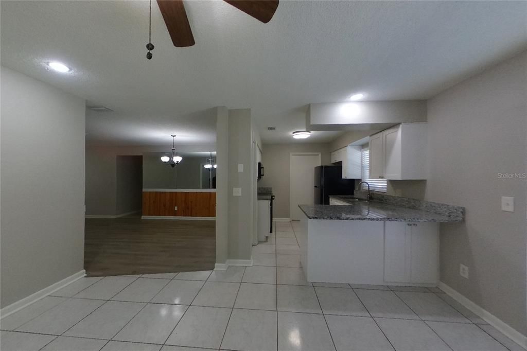 En Renta: $2,349 (4 camas, 2 baños, 1672 Pies cuadrados)