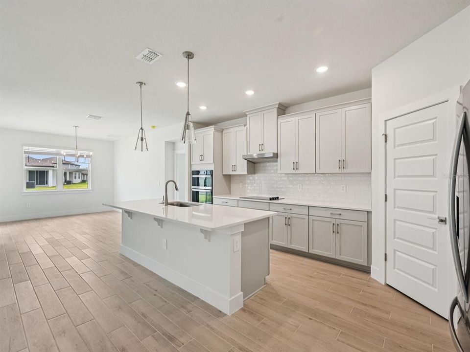 Active With Contract: $496,490 (4 beds, 3 baths, 2190 Square Feet)